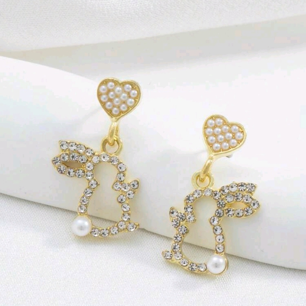 Pretty Gold Tone Faux Pearls Rhinestone Bunny Heart Earrings New!